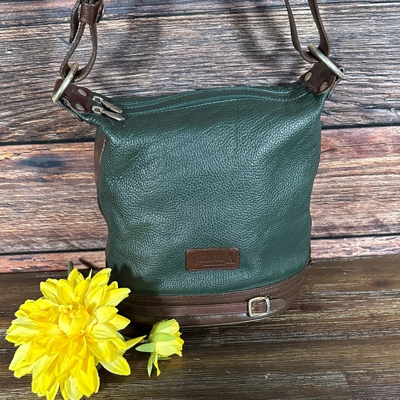 Vintage Valentina Hunter Green Made in Italy Leather Shoulder Crossbody Bag! - Picture 1 of 8